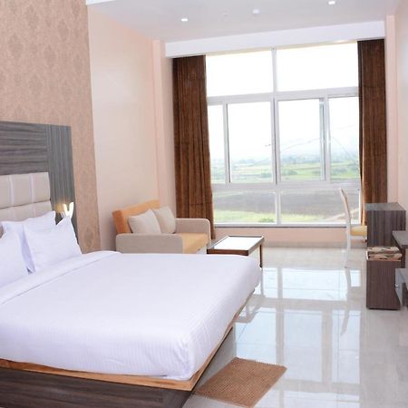 Ratnaa Resort Khamshet Kültér fotó