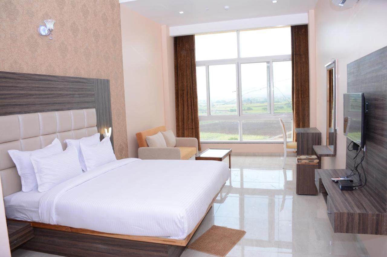 Ratnaa Resort Khamshet Kültér fotó