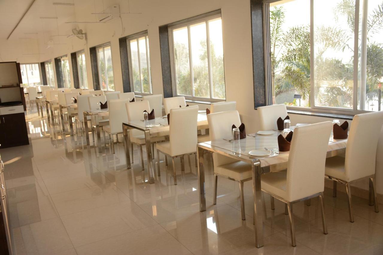 Ratnaa Resort Khamshet Kültér fotó