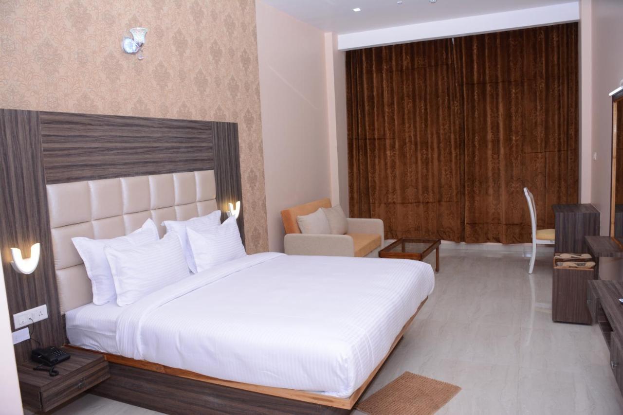 Ratnaa Resort Khamshet Kültér fotó