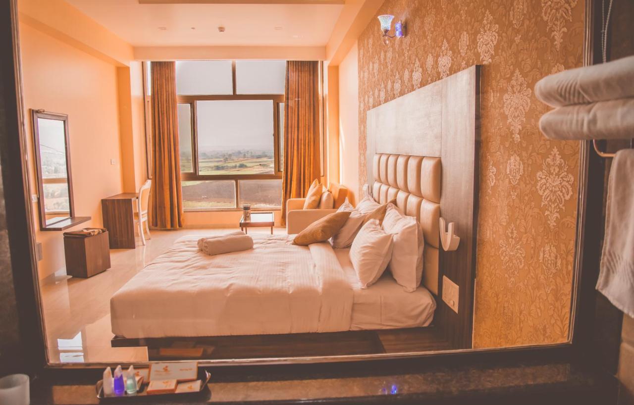 Ratnaa Resort Khamshet Kültér fotó